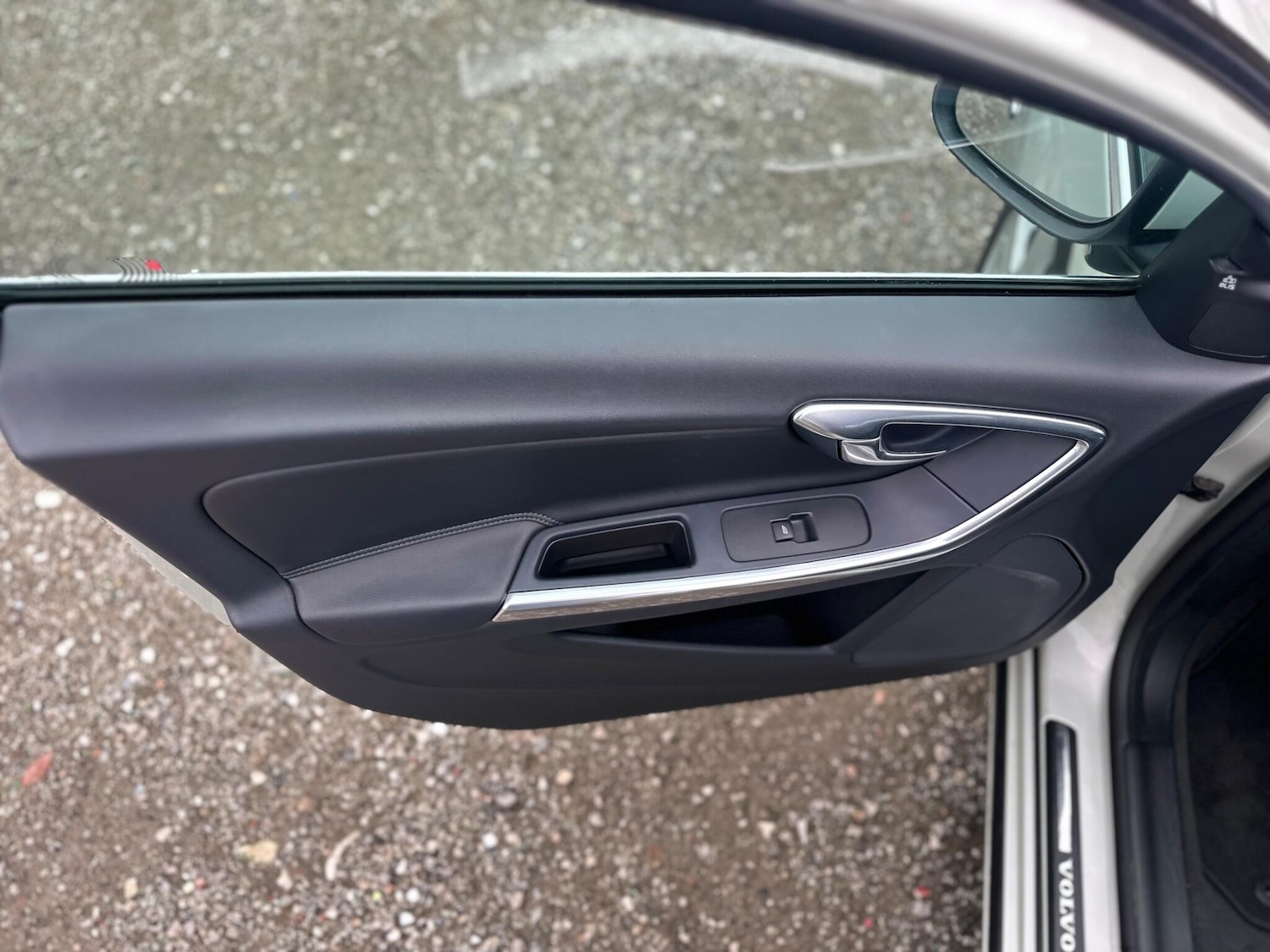 Used Volvo V60 for sale - 76269707: Photo 25