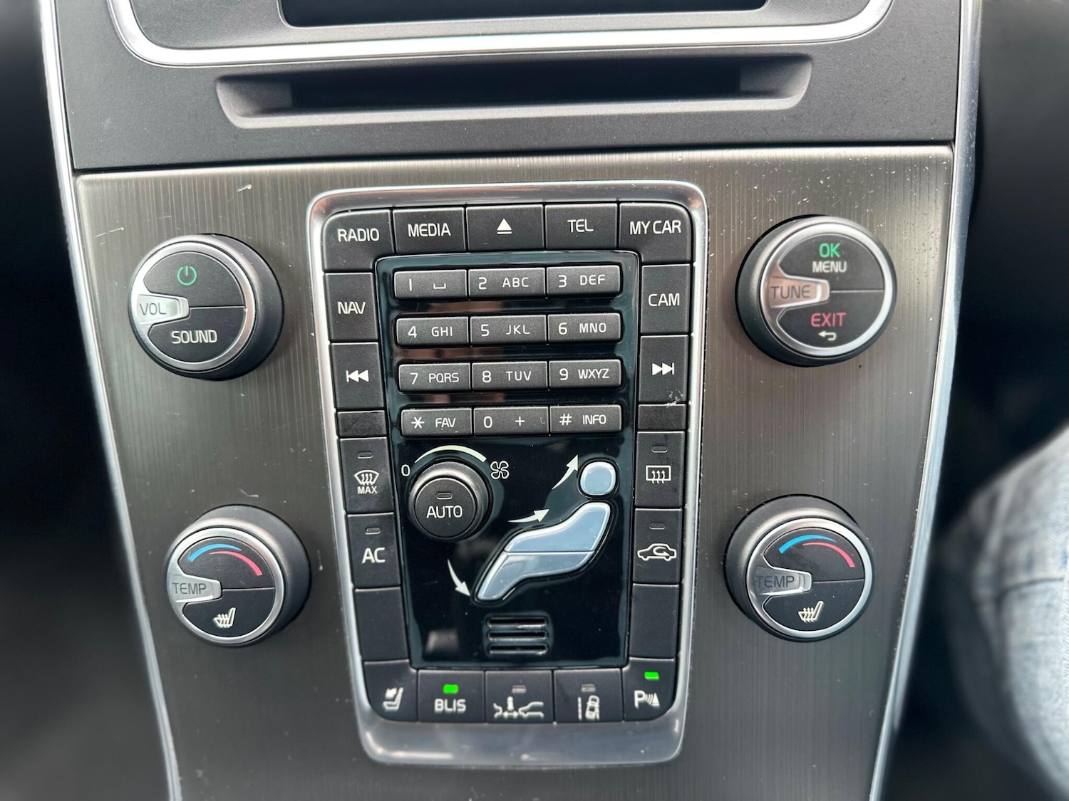 Used Volvo V60 for sale - 76269707: Photo 33