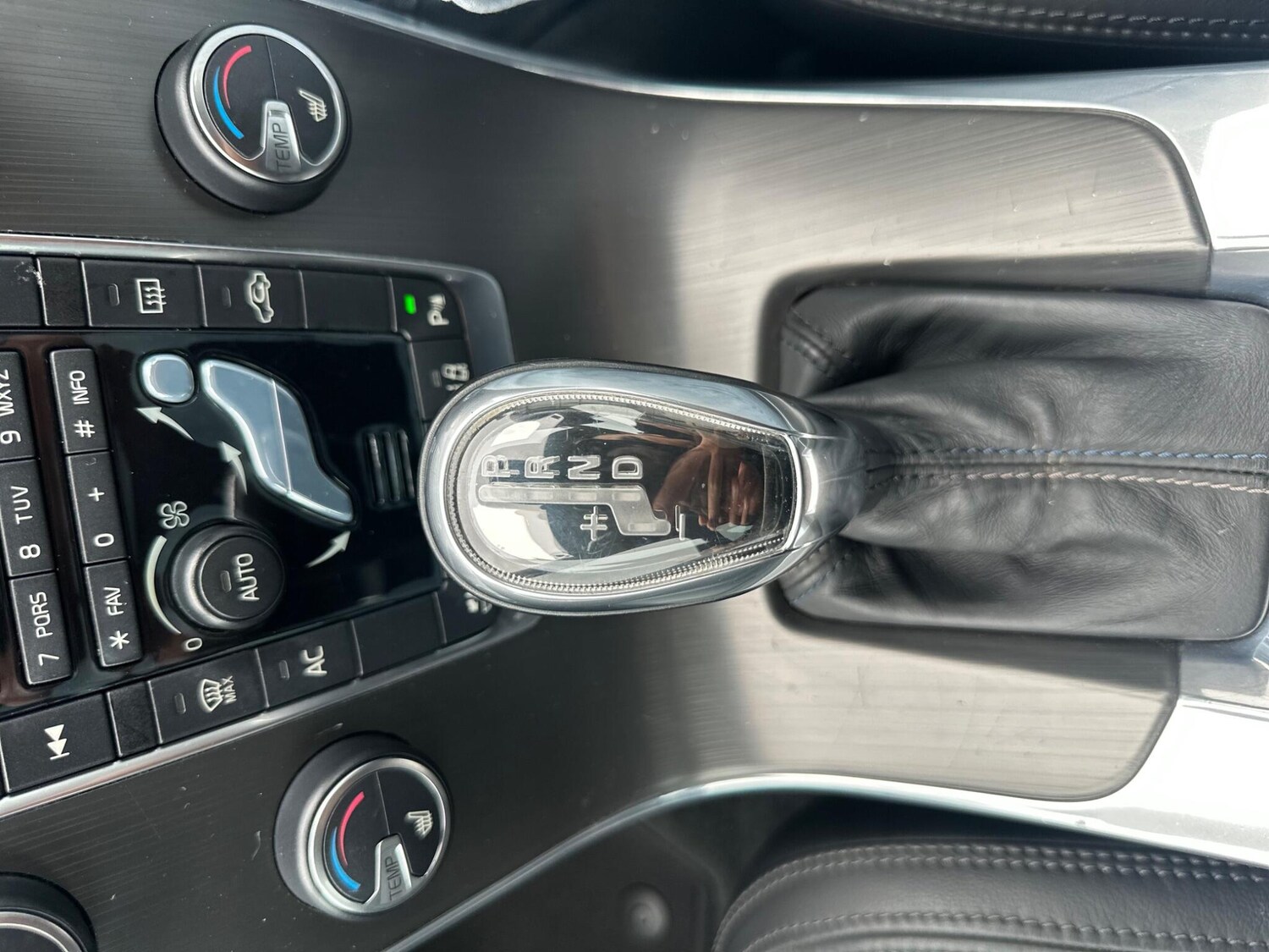 Used Volvo V60 for sale - 76269707: Photo 36