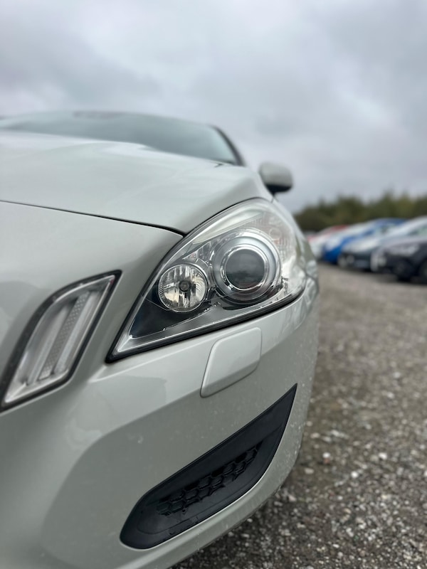 Used Volvo V60 for sale - 76269707: Photo 42