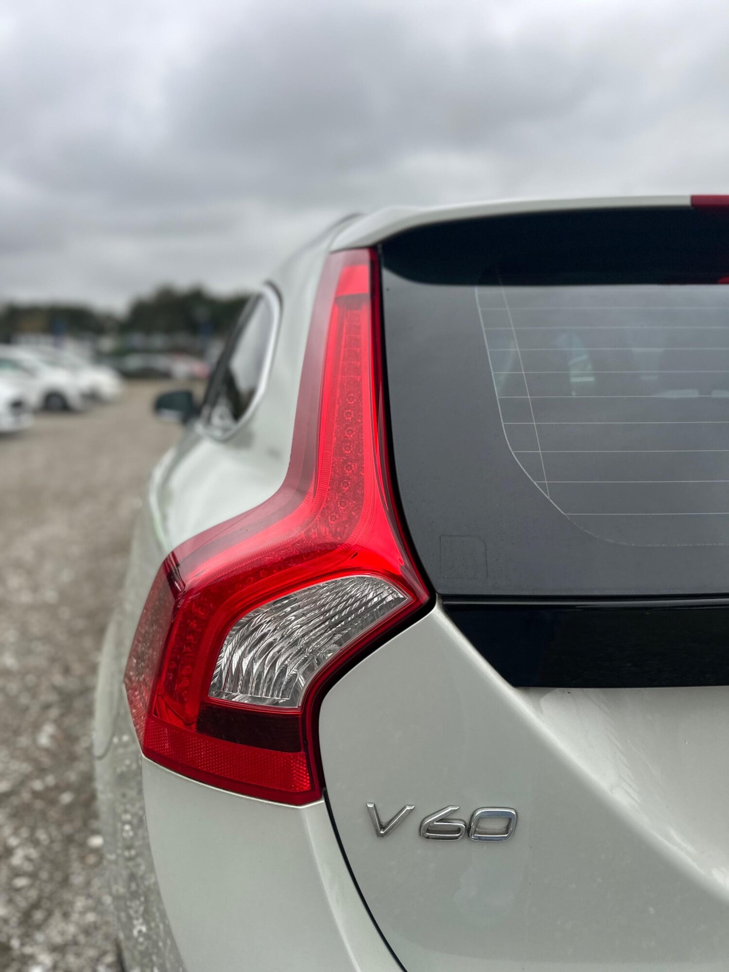 Used Volvo V60 for sale - 76269707: Photo 43