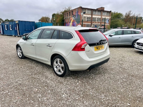 Used Volvo V60 for sale - 76269707: Photo 9