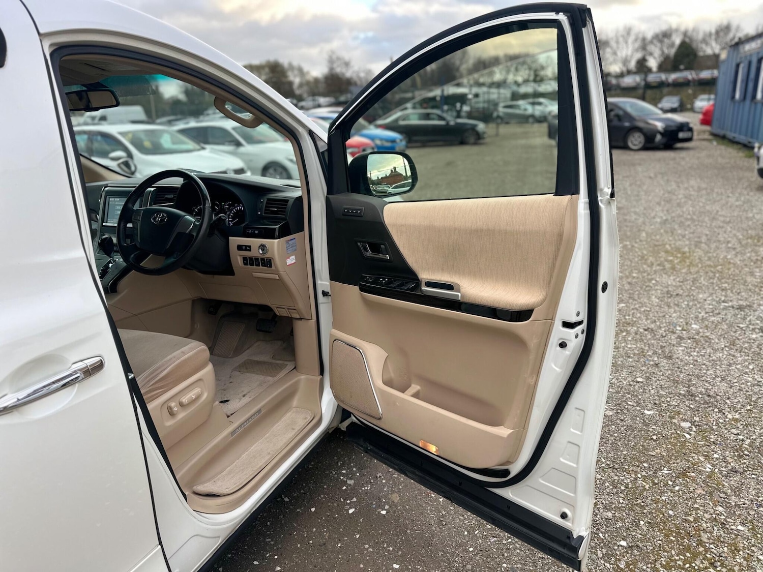 Used Toyota Alphard for sale - 78086730: Photo 25