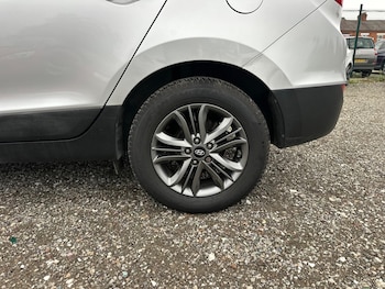 Used Hyundai Ix35 2015 for sale - 76294925: Photo 2