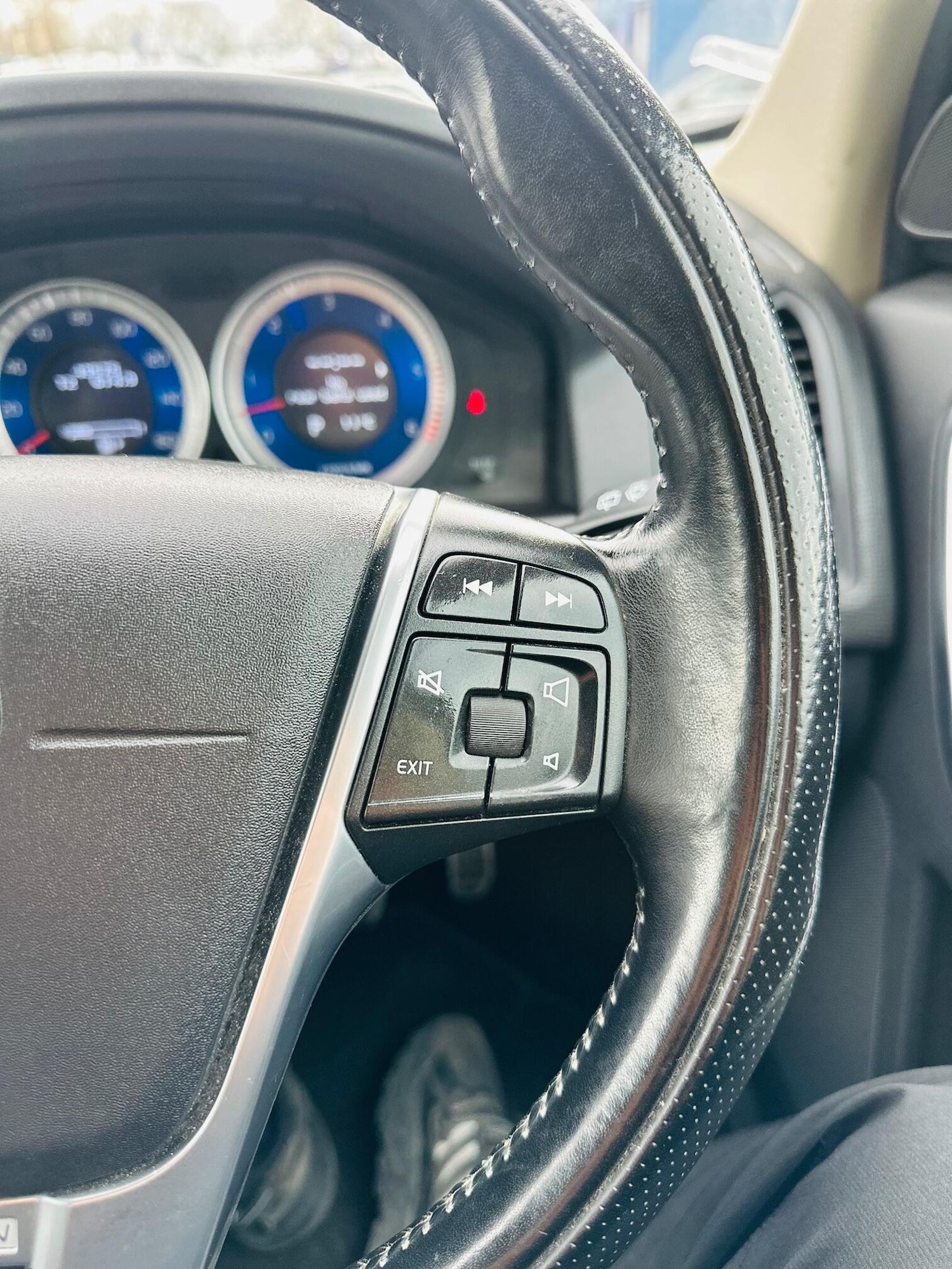 Used Volvo XC60 for sale - 77824564: Photo 19