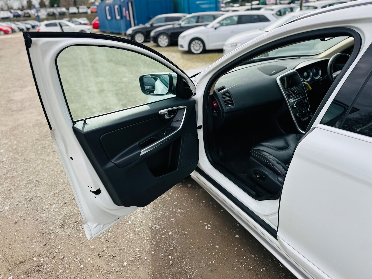 Used Volvo XC60 for sale - 77824564: Photo 25