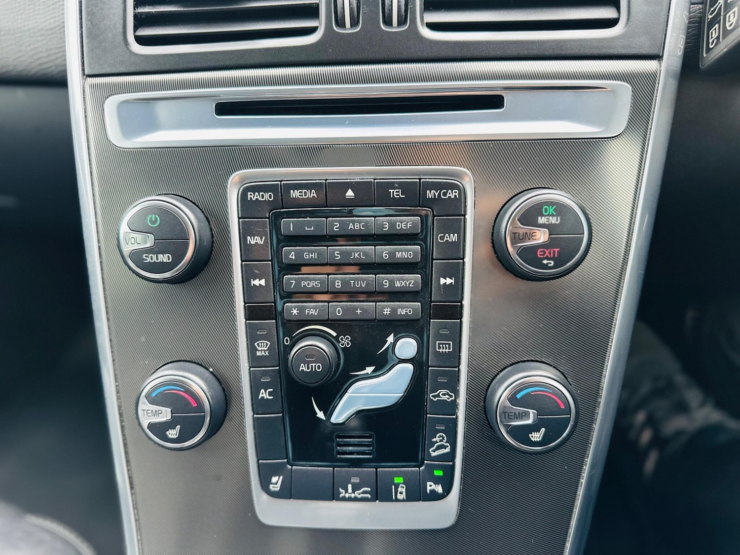 Used Volvo XC60 for sale - 77824564: Photo 36