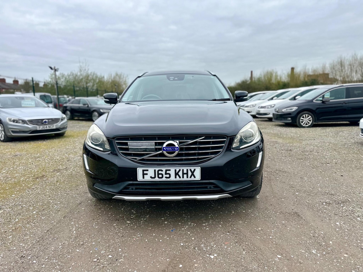 Used Volvo XC60 for sale - 78185601: Photo 2