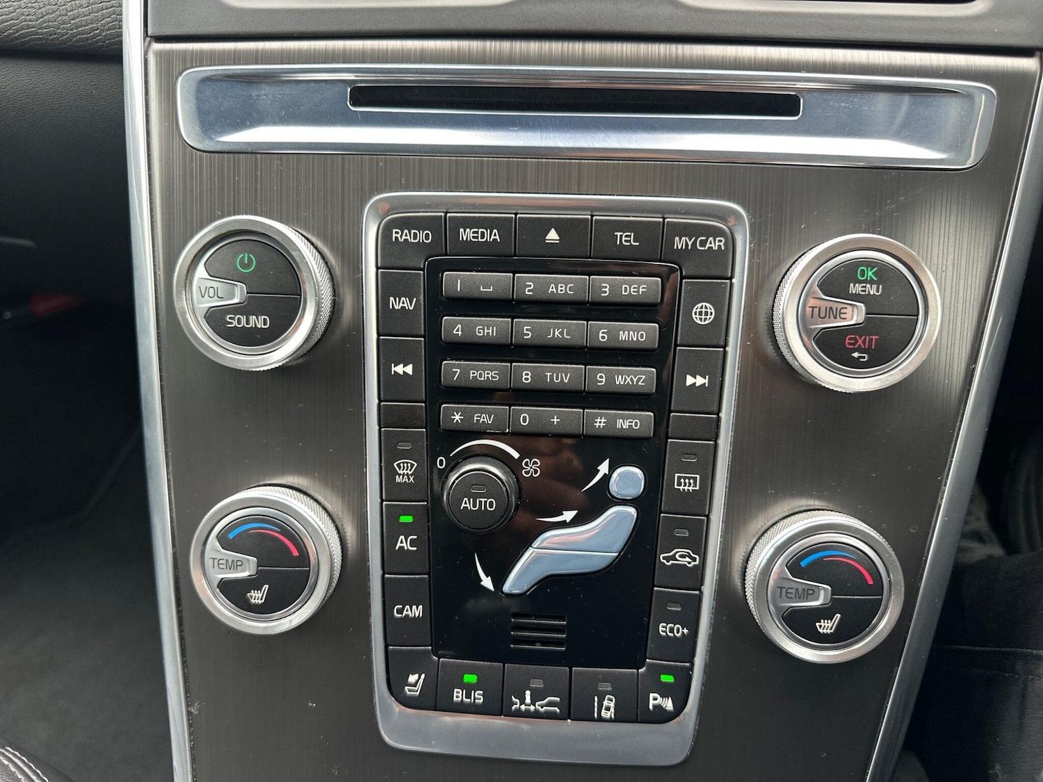 Used Volvo XC60 for sale - 78185601: Photo 31