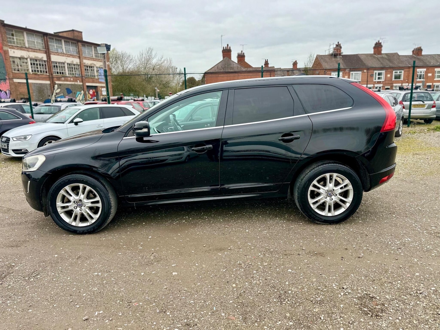 Used Volvo XC60 for sale - 78185601: Photo 5