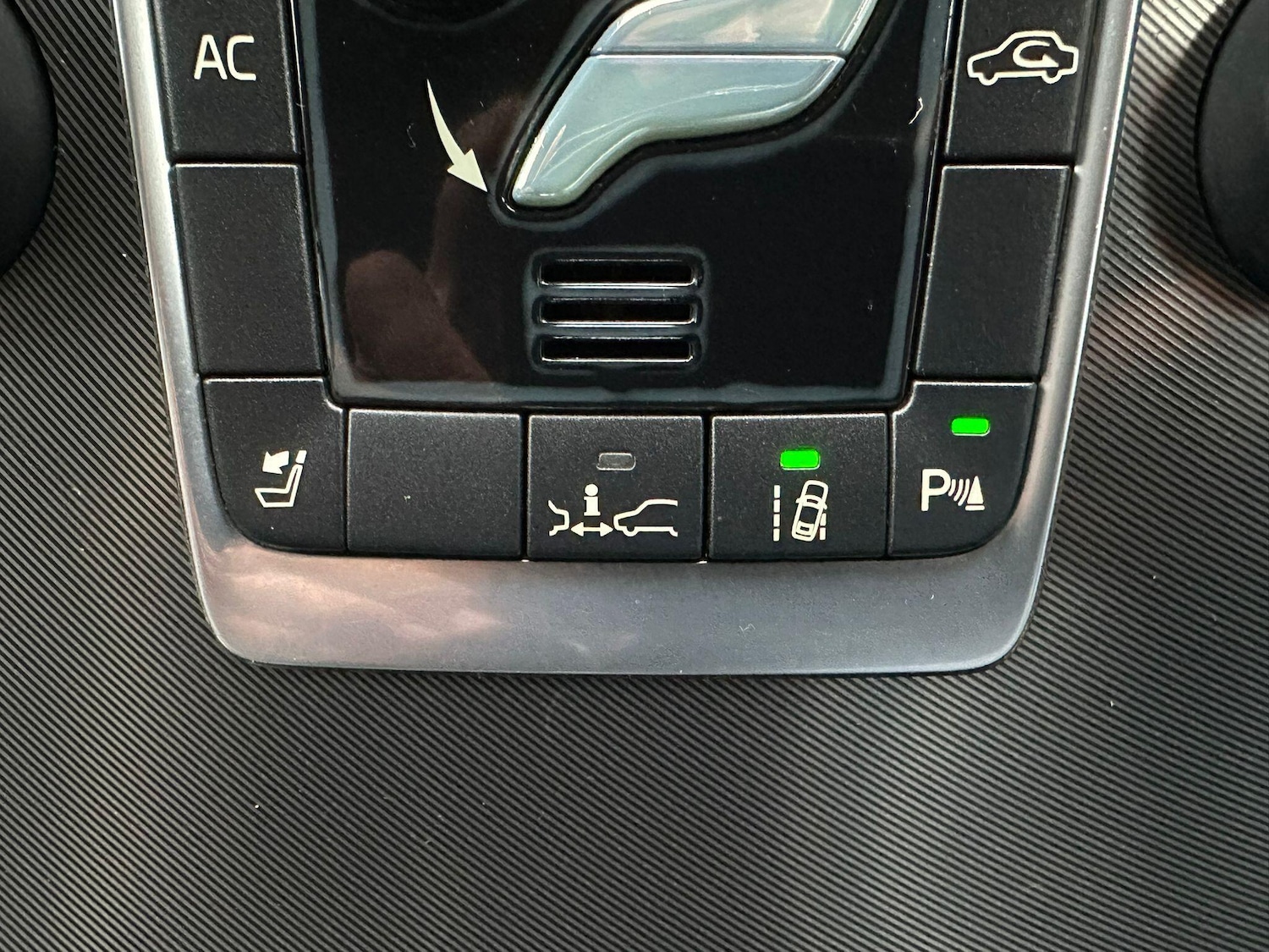 Used Volvo XC60 2025 for sale - 76175374: Photo 30