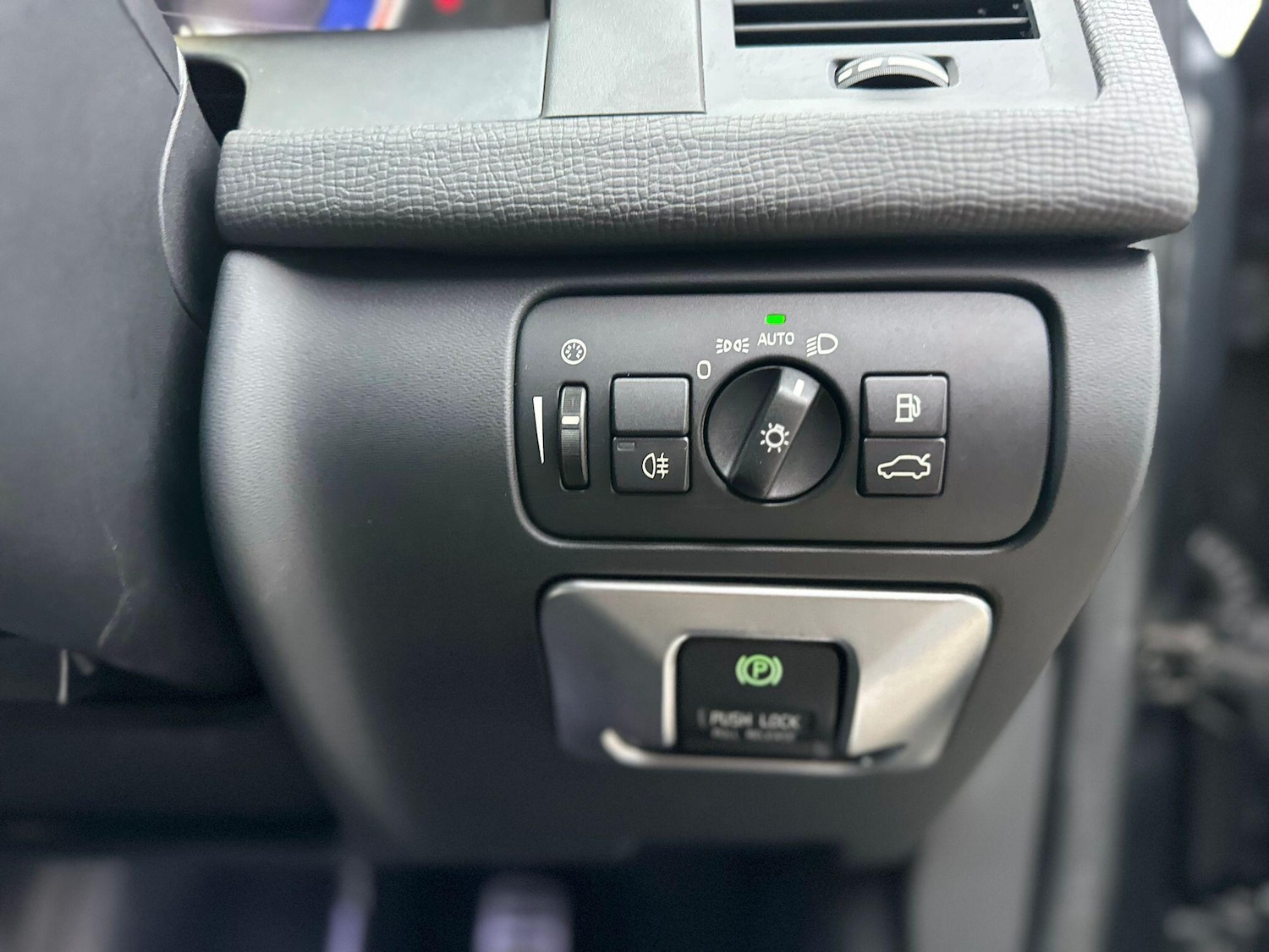 Used Volvo XC60 2025 for sale - 76175374: Photo 36