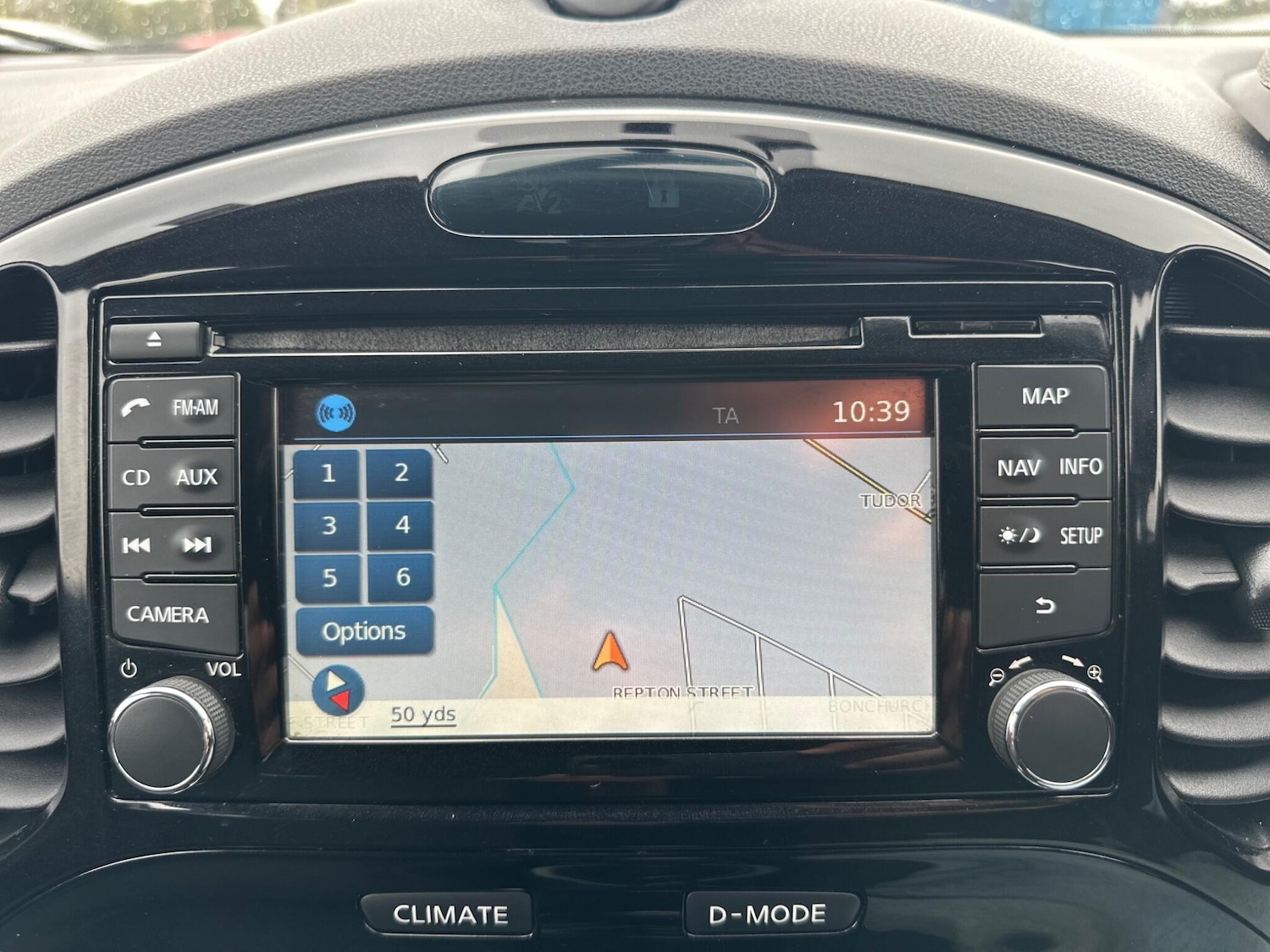 Used Nissan Juke 2014 for sale - 76398560: Photo 24