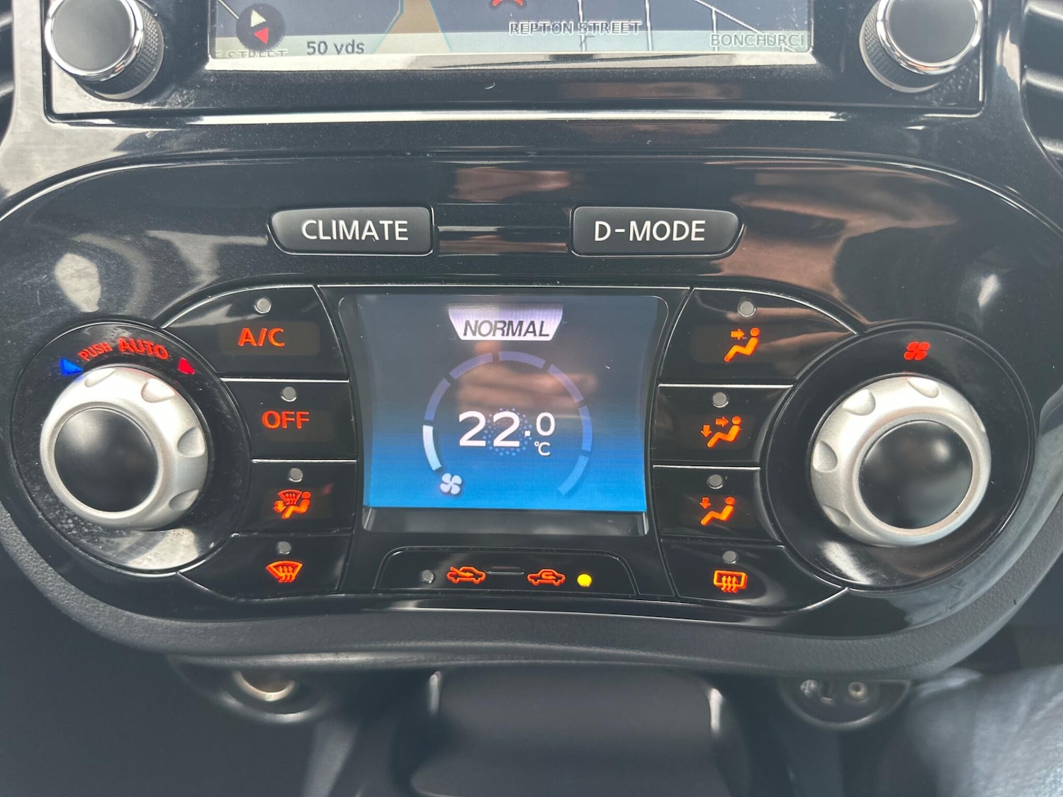 Used Nissan Juke 2014 for sale - 76398560: Photo 25