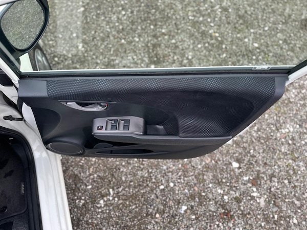 Used Honda Fit for sale - 76270169: Photo 14
