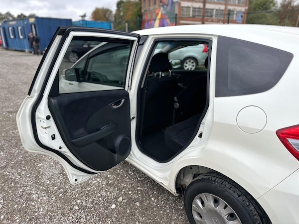 Used Honda Fit for sale - 76270169: Photo 22