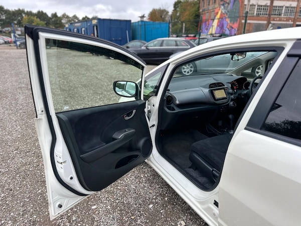Used Honda Fit for sale - 76270169: Photo 24