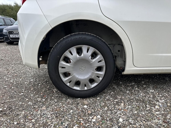 Used Honda Fit for sale - 76270169: Photo 37