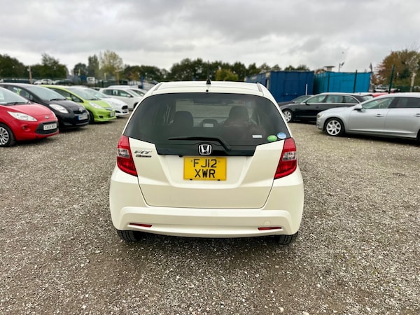 Used Honda Fit for sale - 76270169: Photo 8
