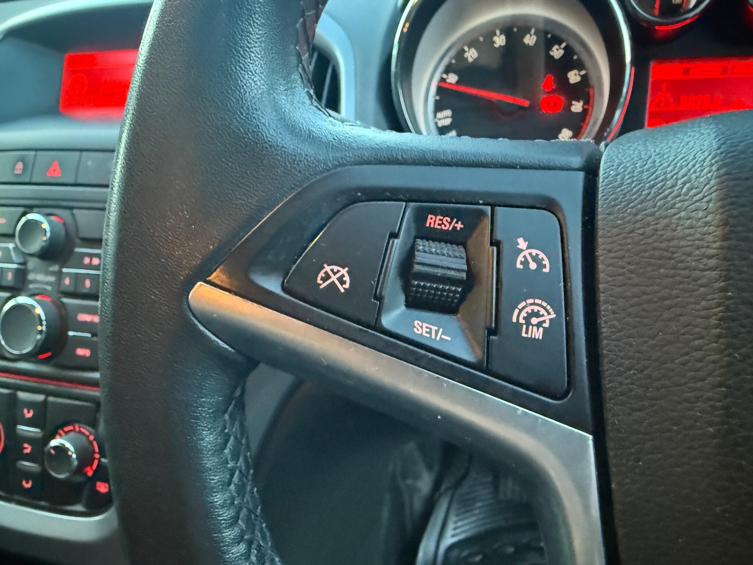 Used Vauxhall Astra GTC 2014 for sale - 77163607: Photo 15