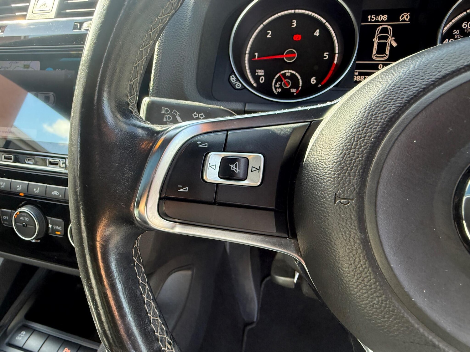 Used Volkswagen Scirocco for sale - 78214330: Photo 15