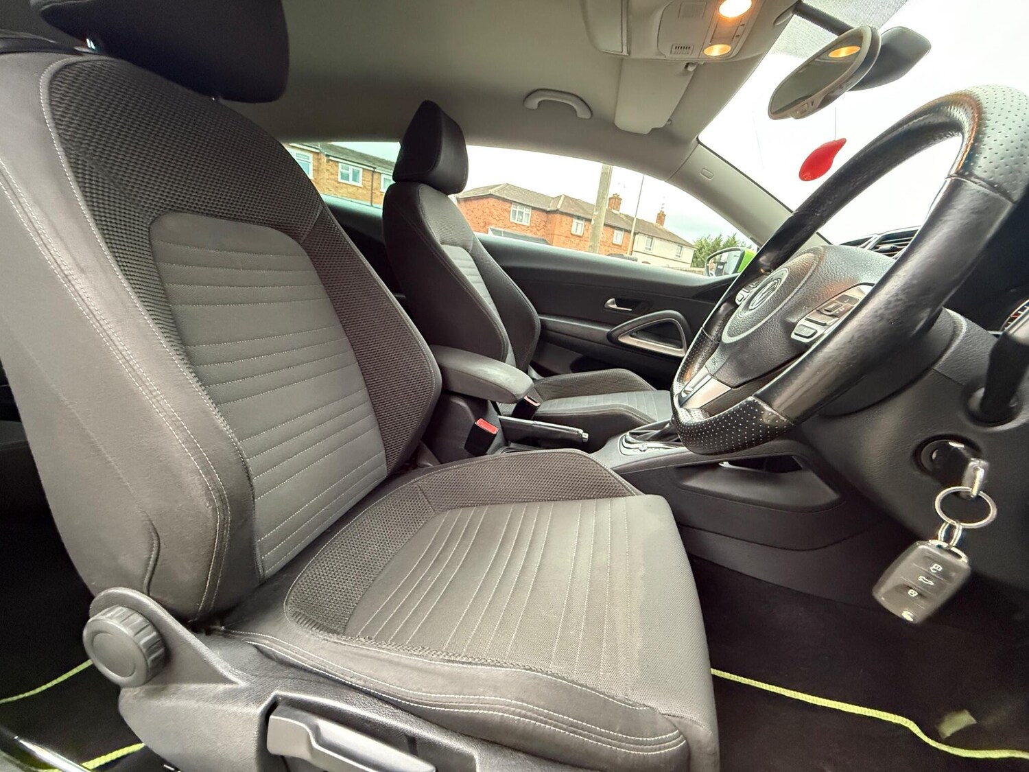 Used Volkswagen Scirocco 2011 for sale - 76084340: Photo 11