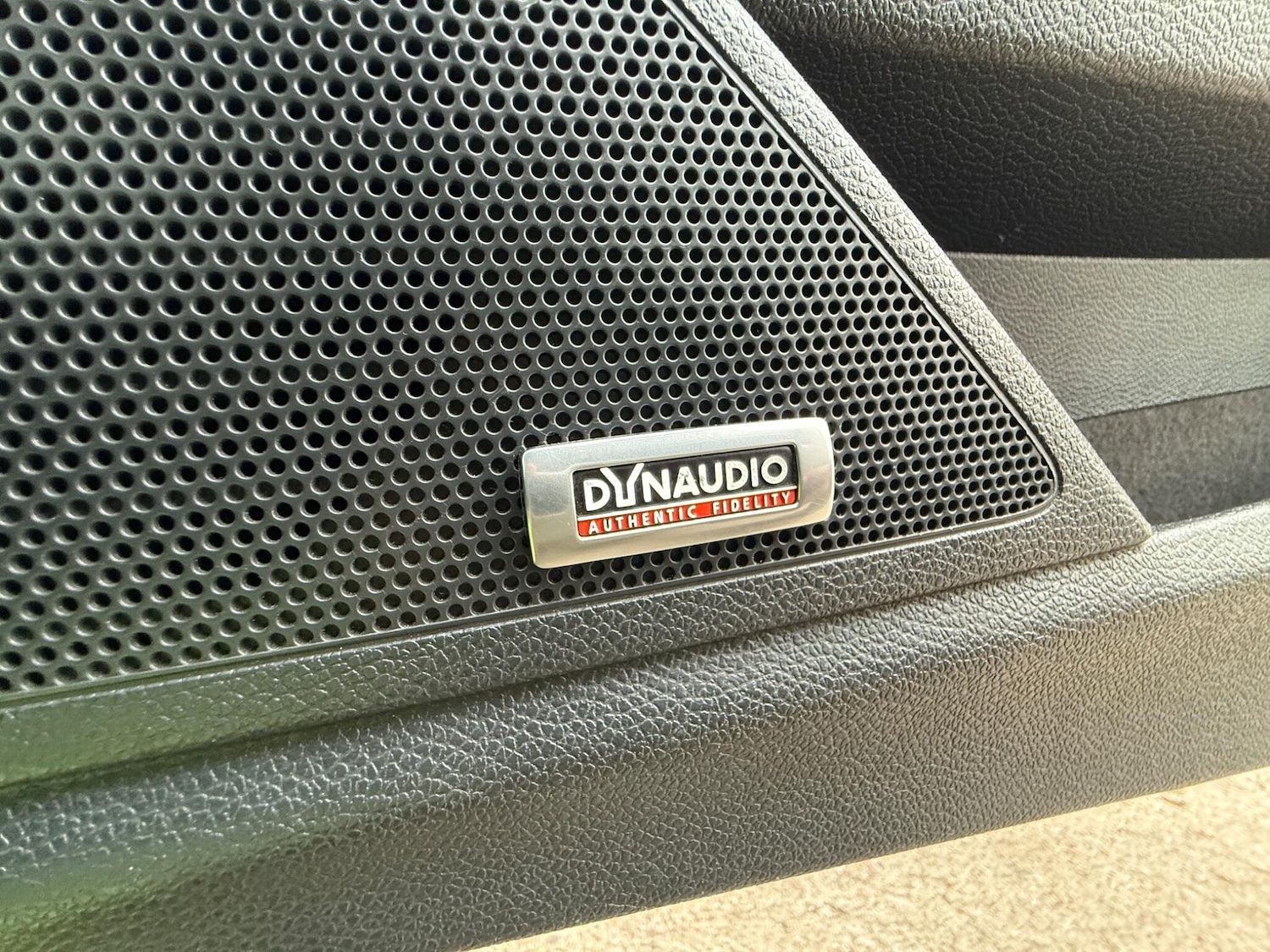 Used Volkswagen Scirocco 2011 for sale - 76084340: Photo 13