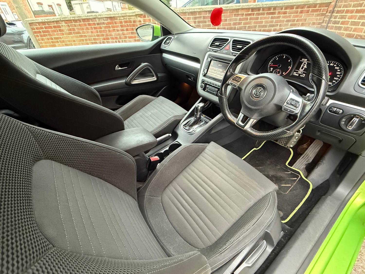 Used Volkswagen Scirocco 2011 for sale - 76084340: Photo 9