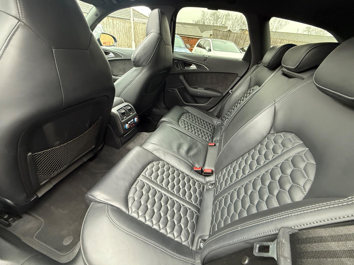 Used Audi RS6 2015 for sale - 78219971: Photo 19