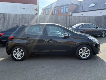 Used Peugeot 208 2016 for sale - 77957280: Photo