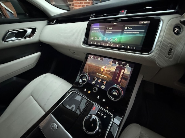 Used Land Rover Range Rover Velar 2017 for sale - 76270269: Photo 12