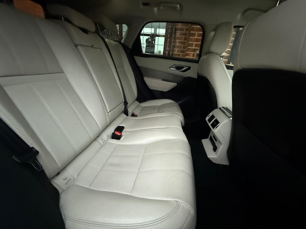 Used Land Rover Range Rover Velar 2017 for sale - 76270269: Photo 16