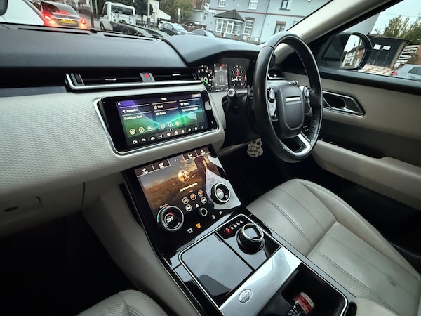 Used Land Rover Range Rover Velar 2017 for sale - 76270269: Photo 19