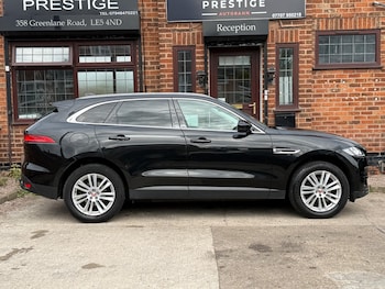 Used Jaguar F-Pace 2017 for sale - 76099285: Photo