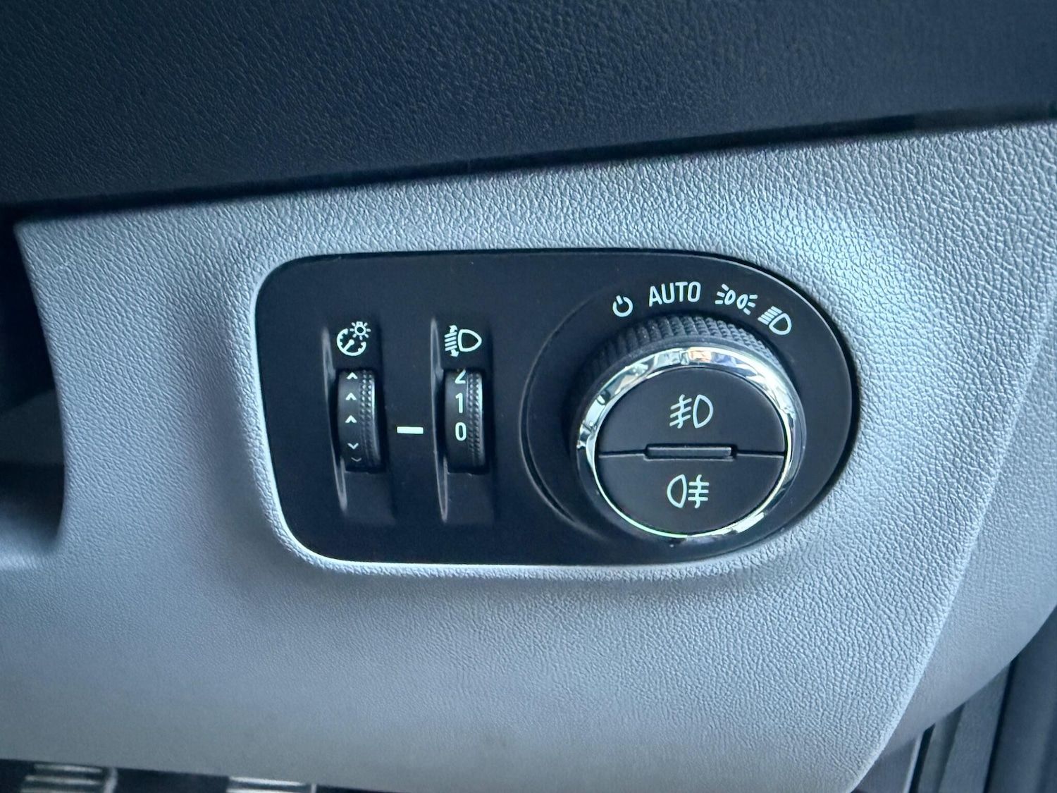 Used Vauxhall Corsa 2016 for sale - 77238569: Photo 16