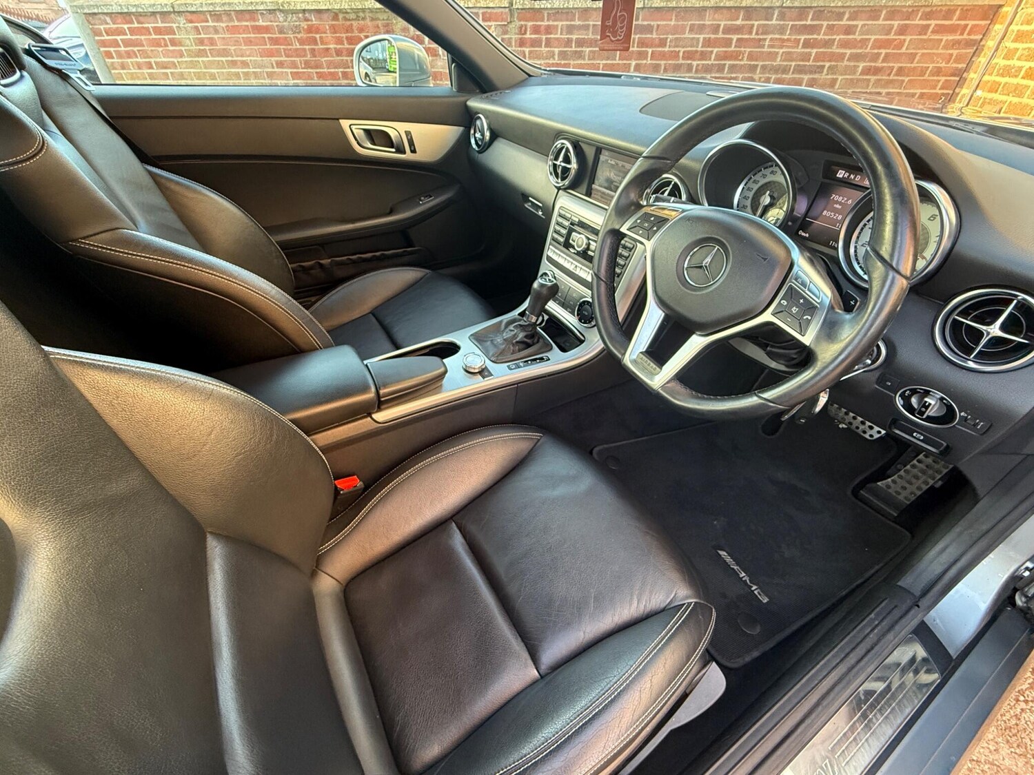 Used Mercedes-Benz SLK 2012 for sale - 76898394: Photo 12