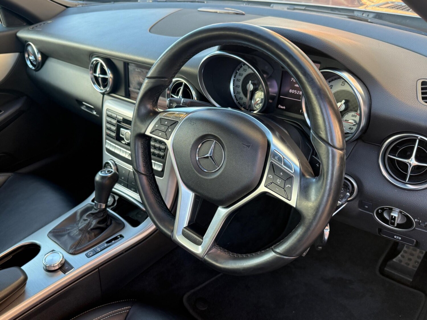 Used Mercedes-Benz SLK 2012 for sale - 76898394: Photo 13