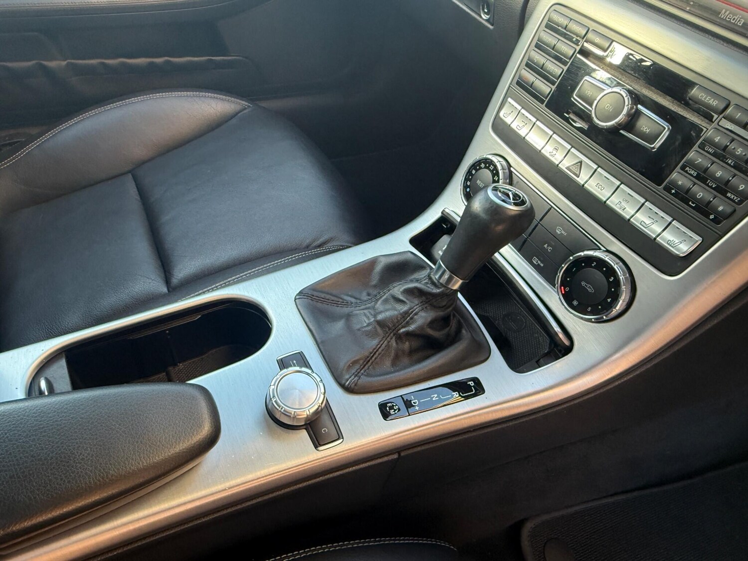 Used Mercedes-Benz SLK 2012 for sale - 76898394: Photo 16