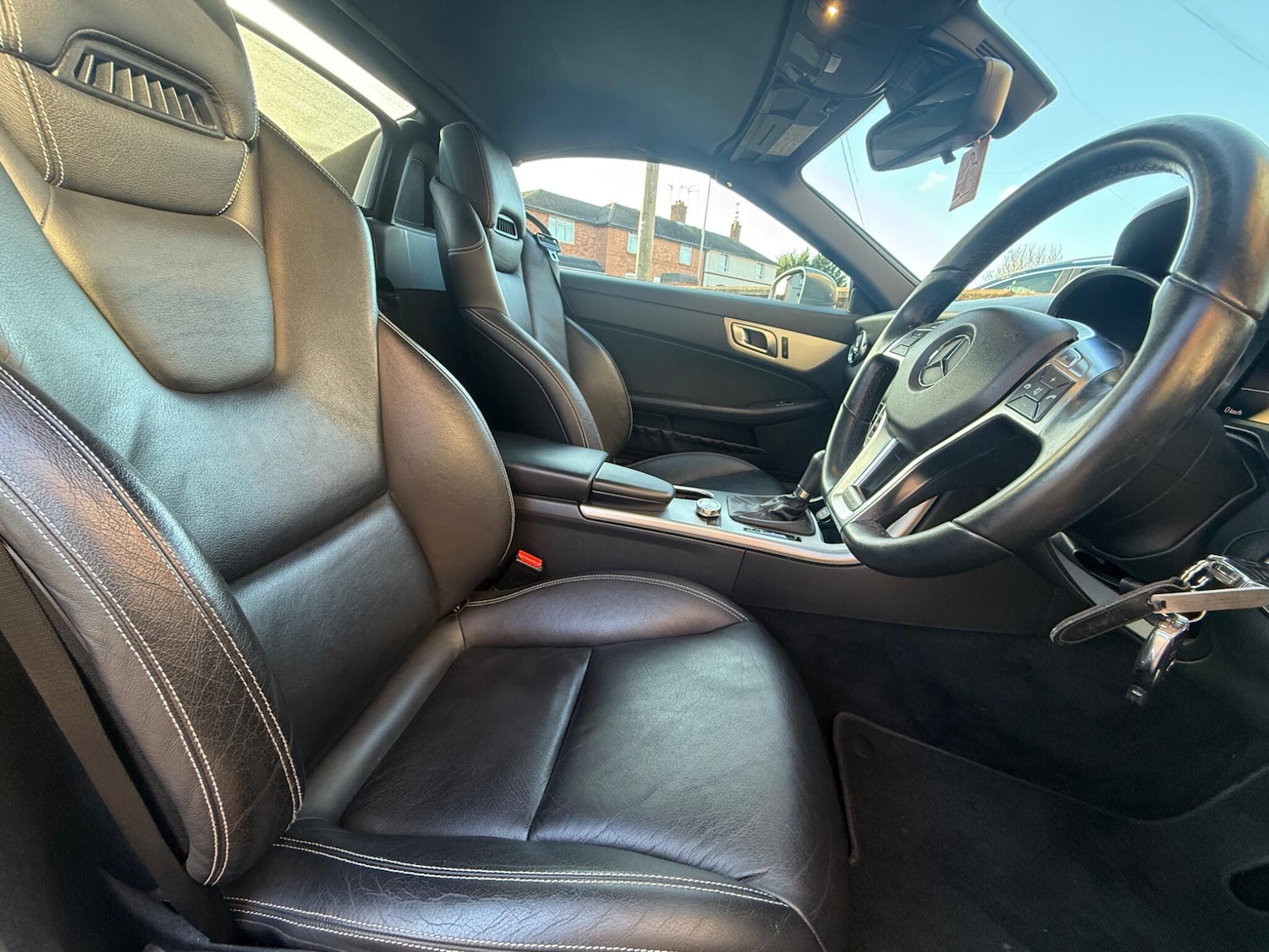 Used Mercedes-Benz SLK 2012 for sale - 76898394: Photo 17