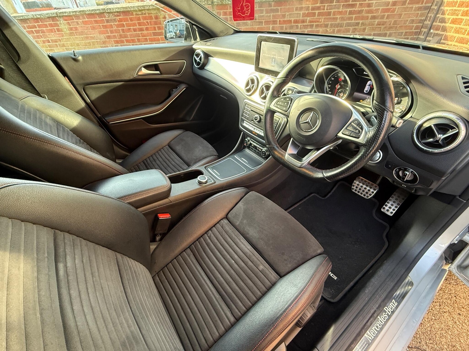 Used Mercedes-Benz CLA 2018 for sale - 76975934: Photo 9