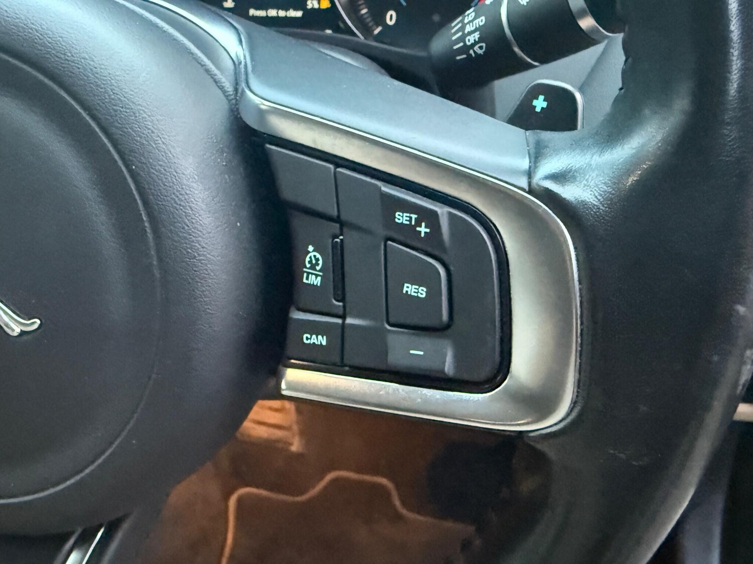 Used Jaguar XE 2018 for sale - 78058374: Photo 12