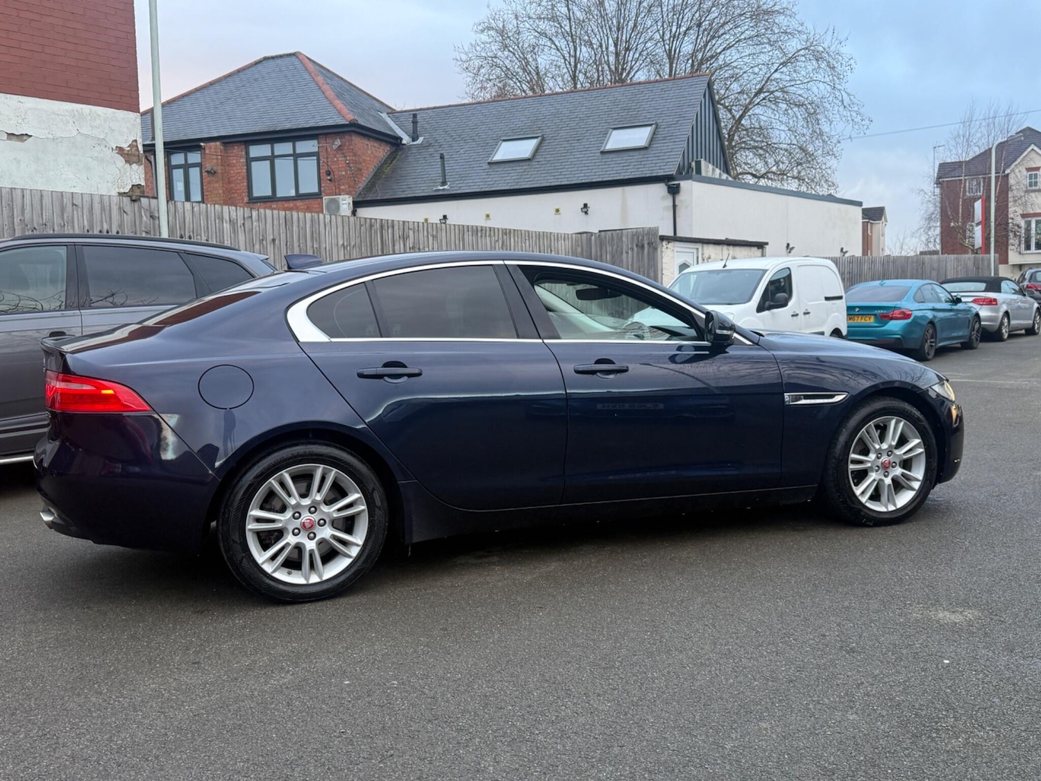 Used Jaguar XE 2018 for sale - 78058374: Photo 4