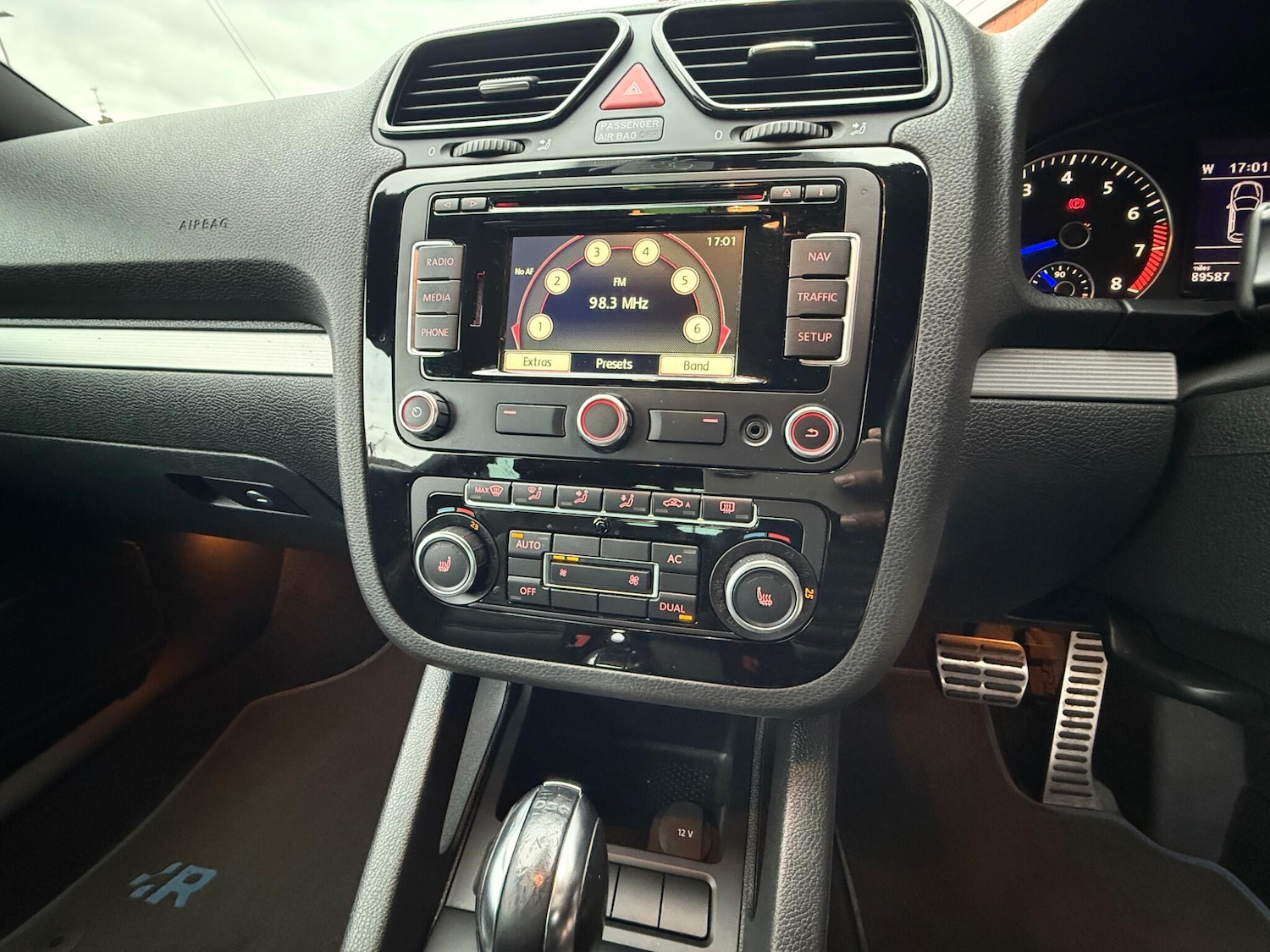 Used Volkswagen Scirocco 2011 for sale - 76753120: Photo 13