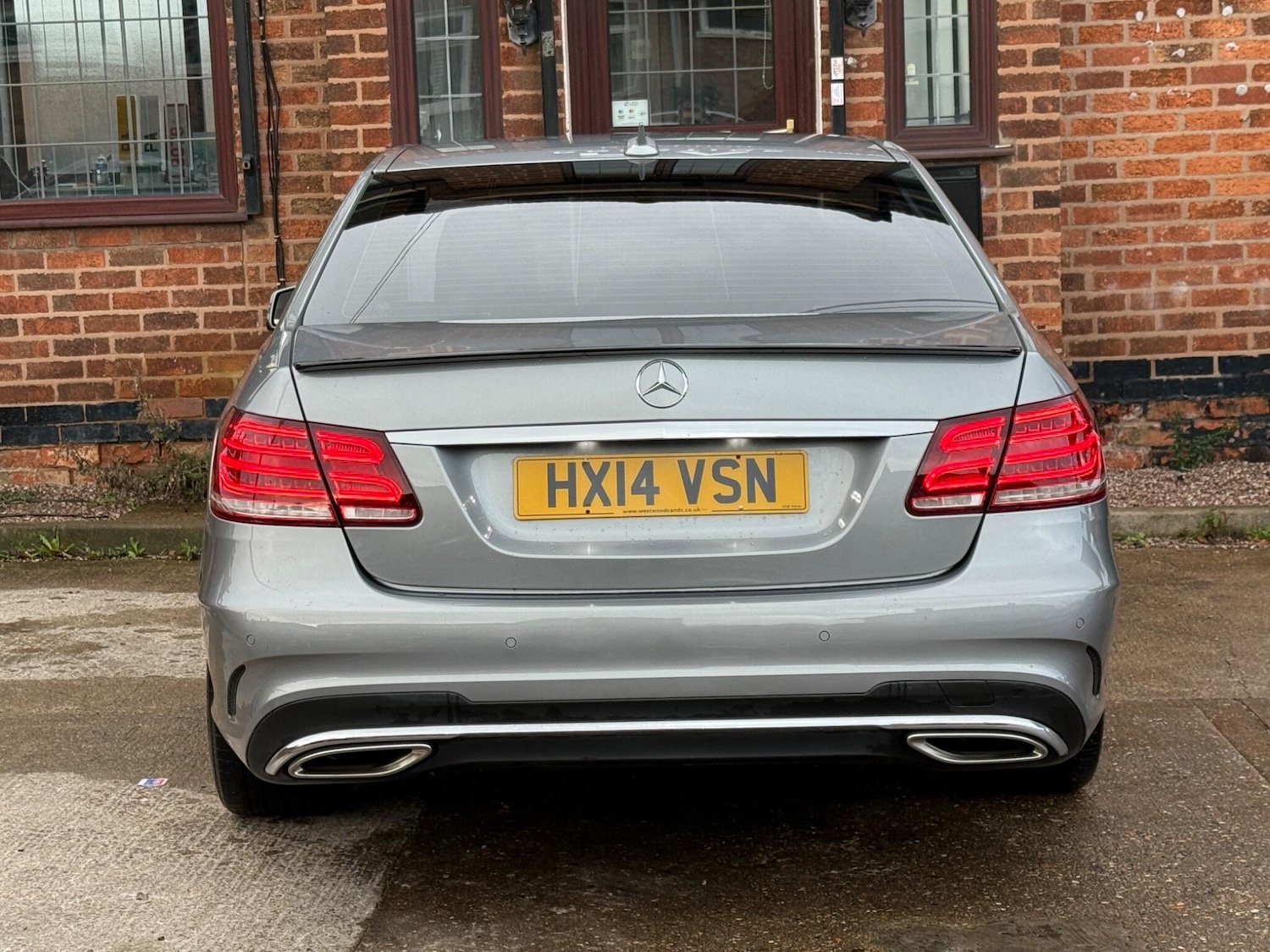 Used Mercedes-Benz E Class 2014 for sale - 76688978: Photo 4