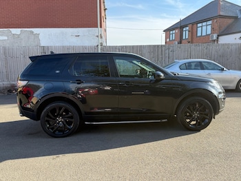 Used Land Rover Discovery Sport 2016 for sale - 79484834: Photo