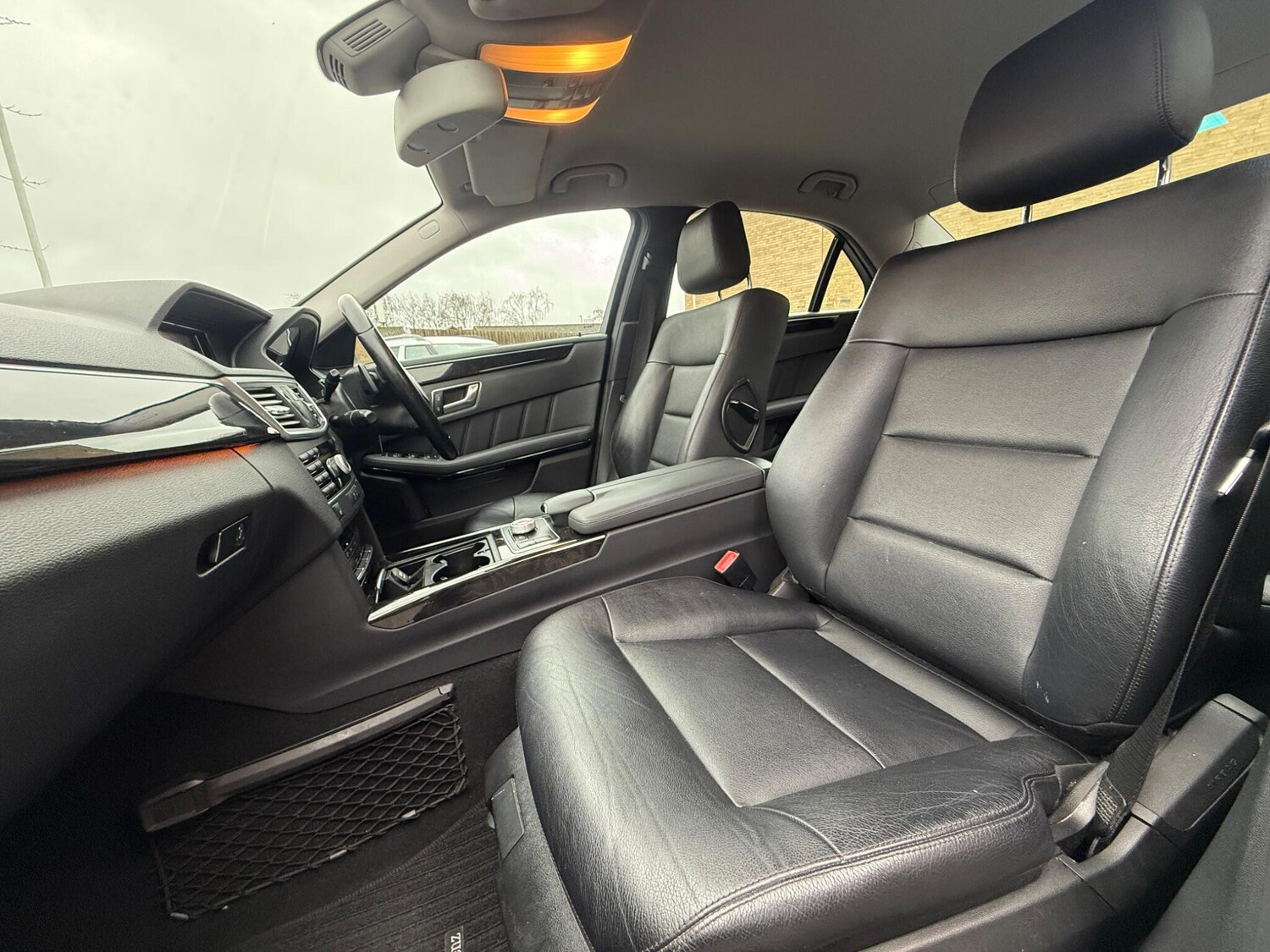 Used Mercedes-Benz E Class 2011 for sale - 77479554: Photo 21