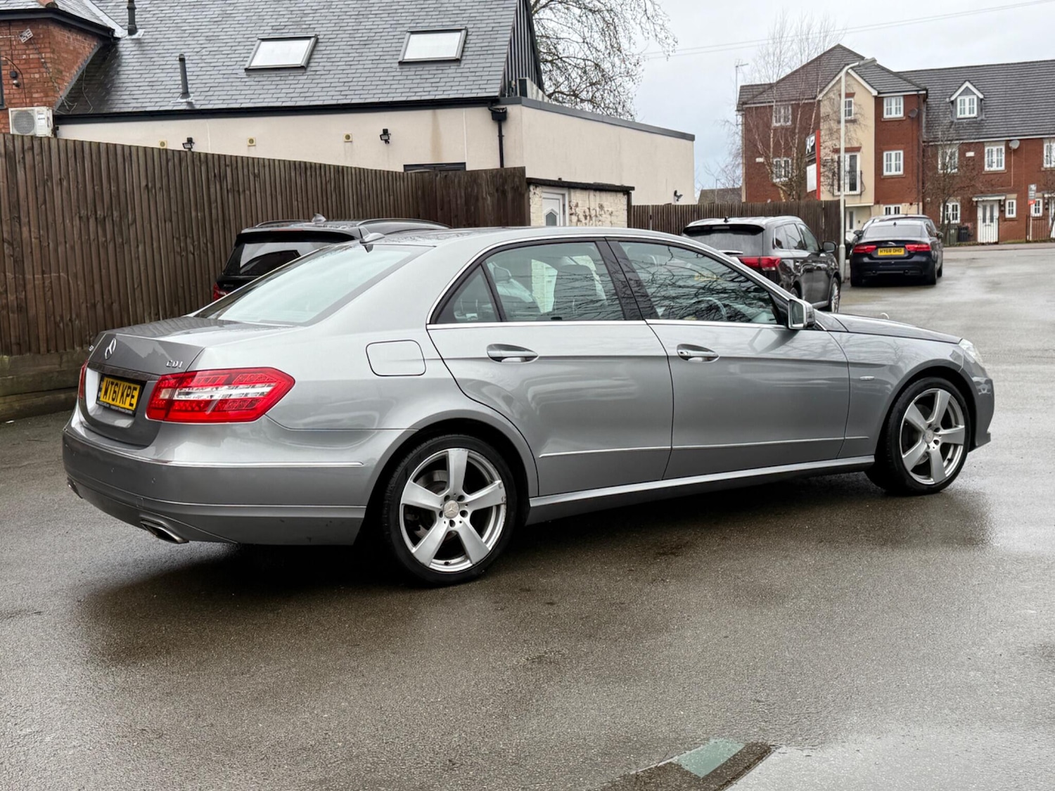 Used Mercedes-Benz E Class 2011 for sale - 77479554: Photo 6