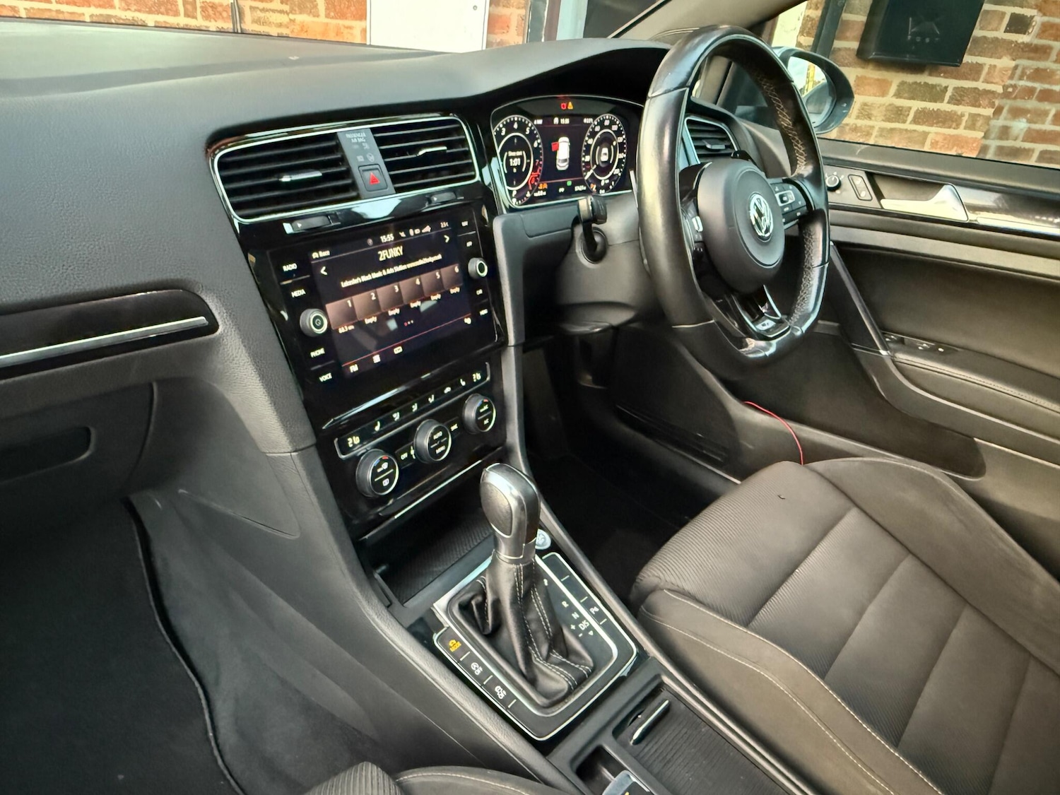 Used Volkswagen Golf 2019 for sale - 76633506: Photo 19