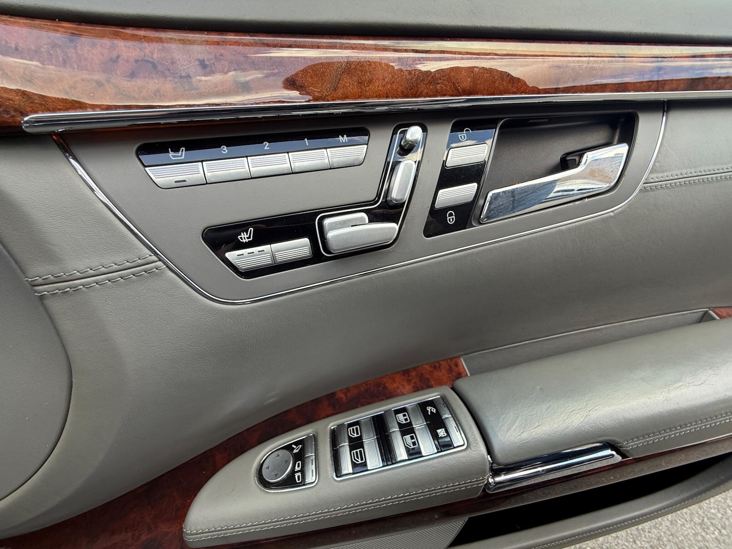 Used Mercedes-Benz S Class 2006 for sale - 77925727: Photo 12