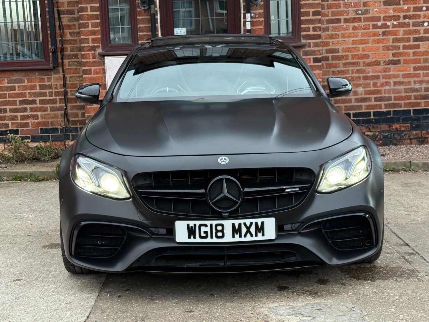 Used Mercedes-Benz E Class 2018 for sale - 76997651: Photo 2